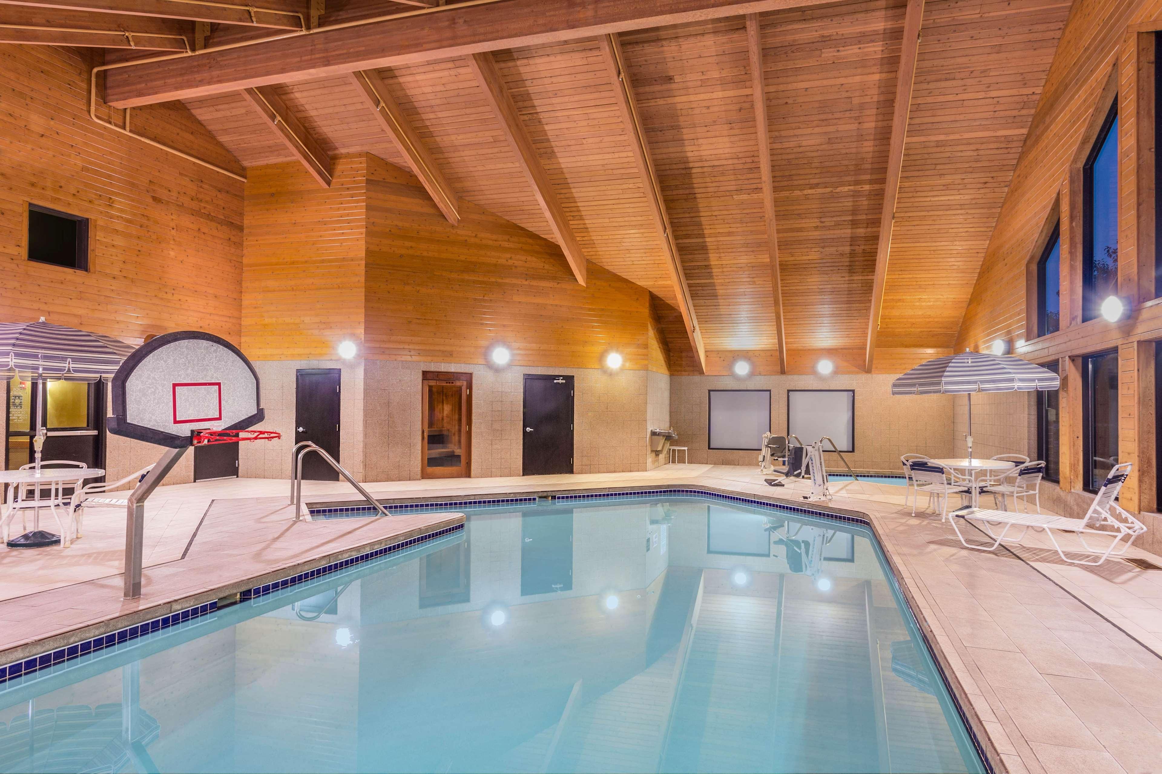 Americinn By Wyndham Madison South Bagian luar foto